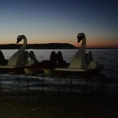 Nyarfa Vendeghaz 公寓 Balatonmáriafürdő